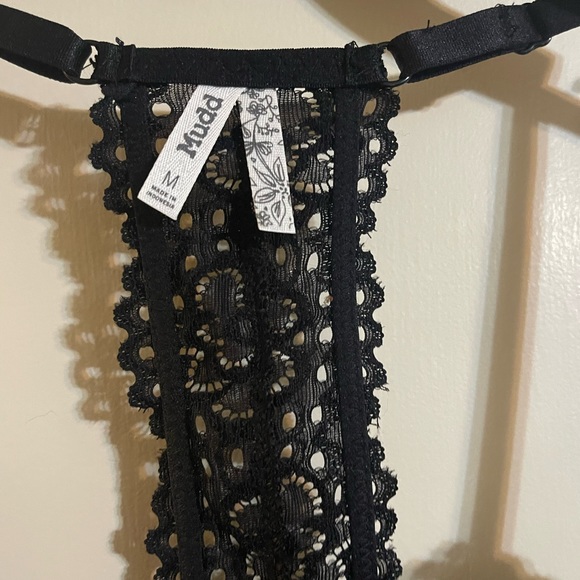 Mudd NWT black lack bralette size Medium. - Picture 2 of 3